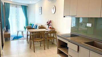 Luxury Apartment, Beach View, Beachside | Private kitchen | Coffee/tea maker, electric kettle