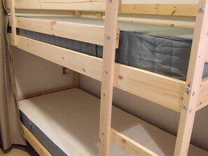 1 bedroom, WiFi - South-Facing Apartment with Terrace and Garage in Super Besse (Besse-et-Saint-Anastaise-Super Besse)