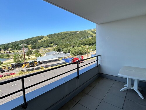 South-Facing Apartment with Terrace and Garage in Super Besse