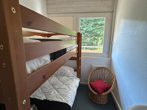 3 bedrooms