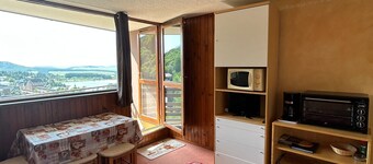 Studio cabin on the slopes, perfect for skiing and biking