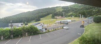 Modern studio renovated at the foot of the slopes in Super Besse