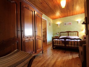 3 Schlafzimmer, kostenloses WLAN, Bettwäsche
