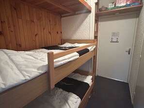 Room - Central studio, ski-in access, free parking (Besse-et-Saint-Anastaise-Super Besse)