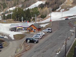 Unclassified image, 5 of 7, button