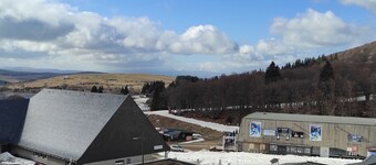 Cozy studio 4 persons, central Super Besse, at the foot of the slopes