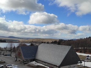 Unclassified image, 2 of 7, button