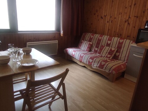 Cozy studio 4 persons, central Super Besse, at the foot of the slopes