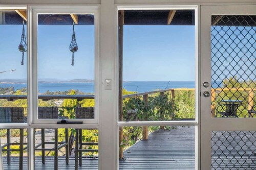 Oceanview Retreat | Coastal Views | Sleeps 9