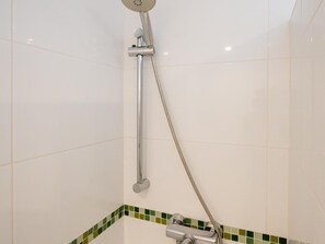 Hair dryer, towels - Luxury apartment in Calpe with communal pool, 25m to beach, sleeps 4 (Calpe)
