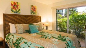 2 bedrooms, desk, iron/ironing board, travel cot - Walk to the Beach and Westin! Sleeps 6 (Princeville)