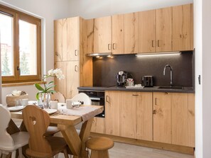 Apartment | Dining