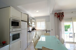 Villa | Private kitchen