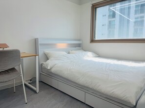 2 Schlafzimmer, Schreibtisch, Bügeleisen/Bügelbrett, WLAN