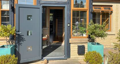 Fabulous fun family house in Templenewsam, Leeds. Entertainment space galore.