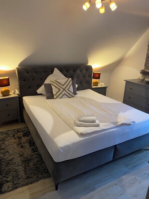 2 bedrooms, iron/ironing board, WiFi, bed sheets