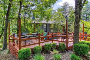 Outdoor dining - Near Dollywood Retreat | Pool, Grill, Pet-Friendly (Pigeon Forge)