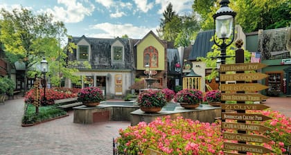 Near Dollywood Retreat | Pool, Grill, Pet-Friendly