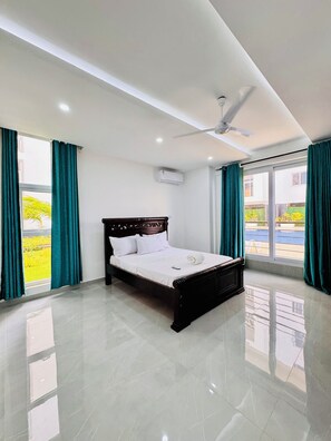 3 habitaciones, tabla de planchar con plancha, wifi y ropa de cama 