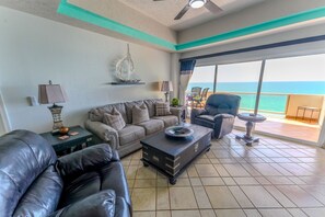 Smart-tv, bordfodbold, bordtennisbord