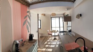 Interior - Quiet and comfortable, between Rennes and Saint Malo, for 2 people (Vignoc)