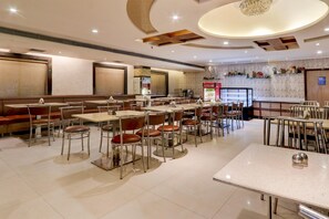 House | Dining