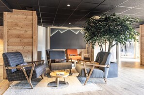 Apartment | Reception