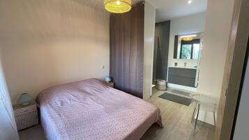 1 chambre, fer et planche à repasser, Wi-Fi gratuit