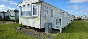 Seaview 141, suntrap close to the beach and Fantasy Island