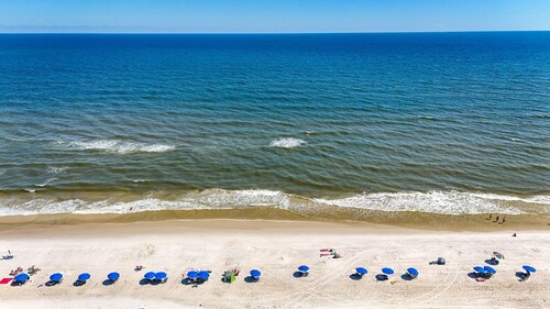 Lagoon, gulf, pool & beach fun at The Cove!