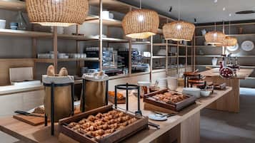 Apartment | Dining