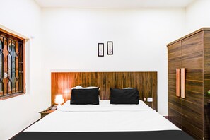 1 bedroom - Elegant Stays in Townvilla Guesthouse (Hyderabad)