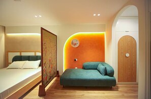 1 bedroom, in-room safe, desk, iron/ironing board