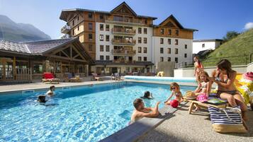 Apartment | Pool | Indoor pool, outdoor pool