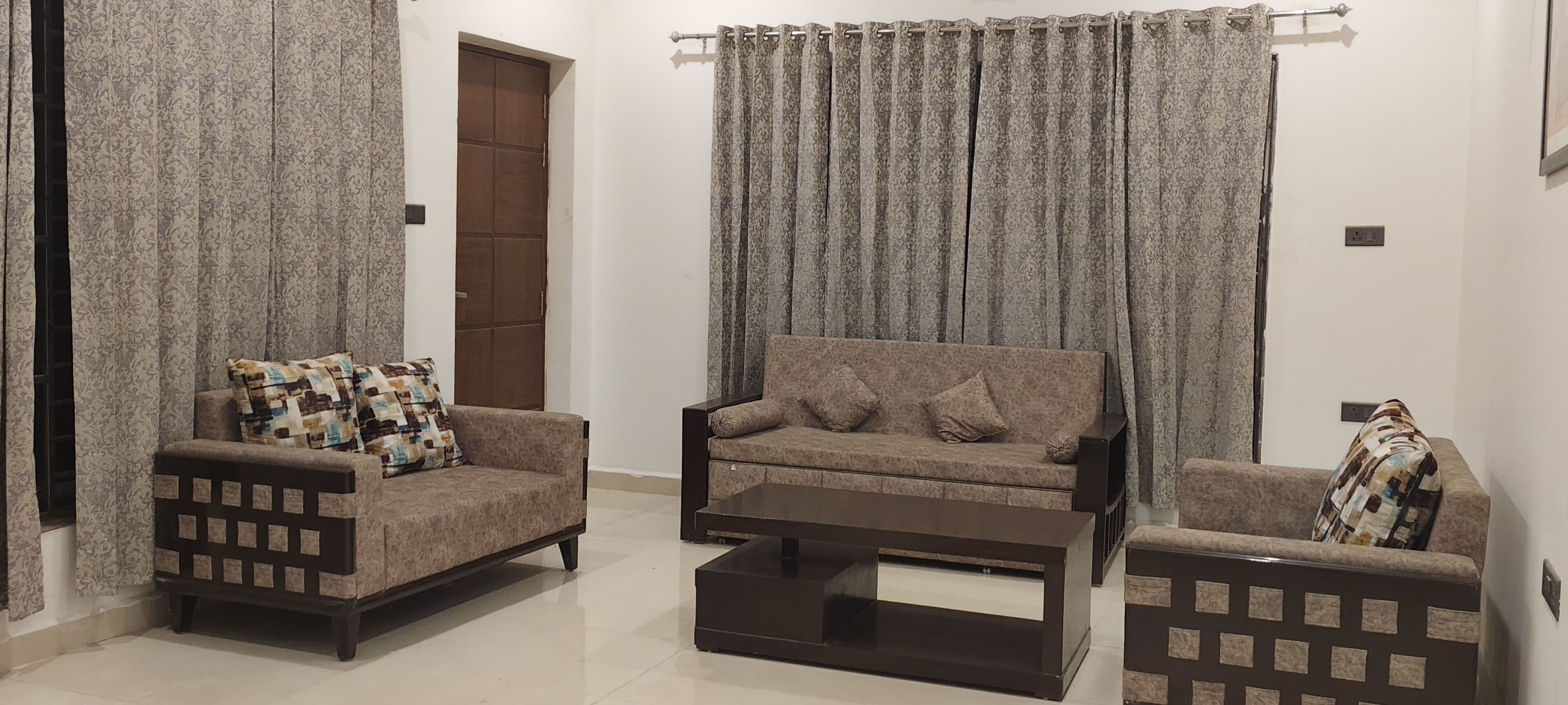 智能電視、書籍