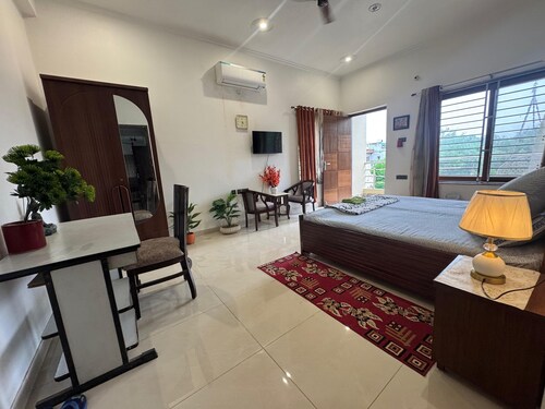 Lux 3-Bedroom Villa with Balconies, Gym & Private Parking – Peaceful Yet Central