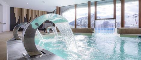 Apartment | Pool | Indoor pool, outdoor pool