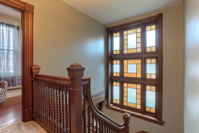 Spacious 7BR Victorian with Hot Tub and Firepit in Fredericksburg, PA