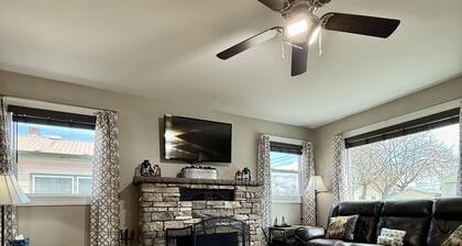 Clark Street Charmer - Adorable 2 Bdrm, with Firepit! Local Golfing 50% Off!