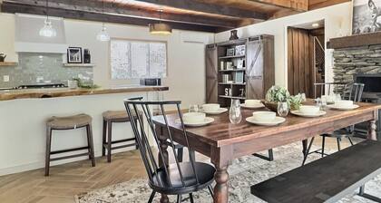 Holiday Haus- Game Room, NearTrails.