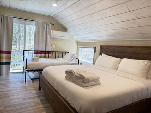 3 室のベッドルーム、旅行用ベビーベッド、WiFi (無料)、ベッドシーツ