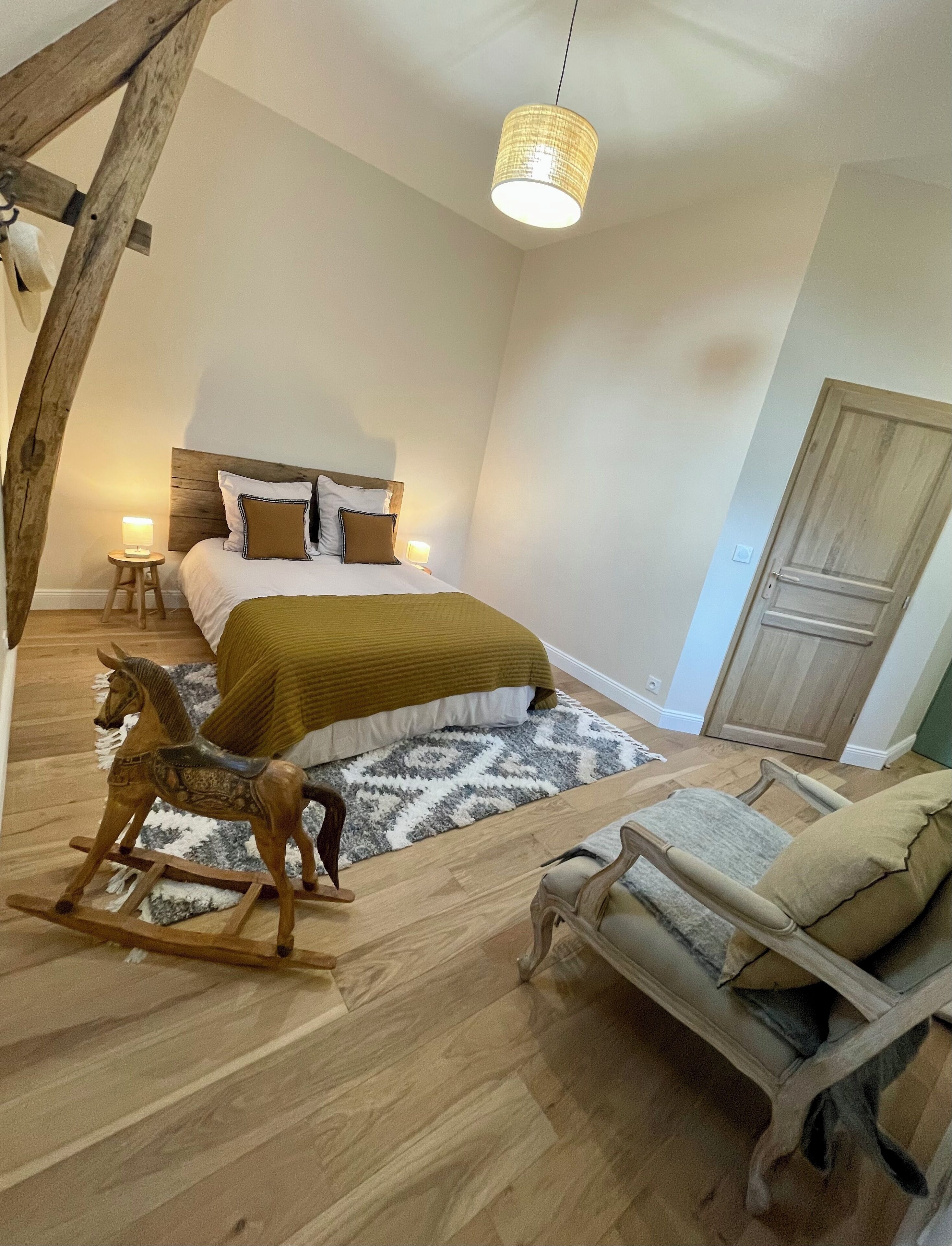 2 makuuhuonetta, silitysrauta/-lauta, Wi-Fi, vuodevaatteet