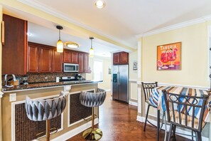 Fridge, microwave, oven, stovetop - Spacious 4BR Home. Your Cozy Home Away from Home (Chicago)