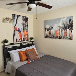 3 bedrooms, in-room safe, desk, iron/ironing board