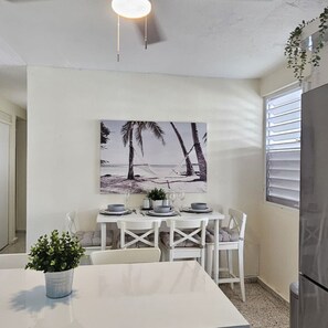 Dining - Guánica Bay House 3/2 with Game/Movie Room, Fully Renovated (Guánica)