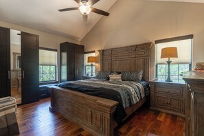 5 bedrooms, bed sheets