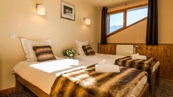 Apartment | 4 bedrooms, bed sheets