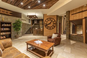 Apartment | Reception - Apartments With spa in Centre of Val Thorens (Les Belleville)