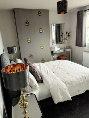 3 bedrooms, iron/ironing board, travel crib, free WiFi