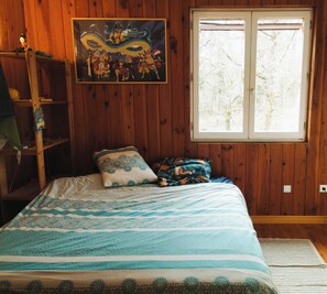 4 makuuhuonetta, silitysrauta/-lauta, Wi-Fi, vuodevaatteet